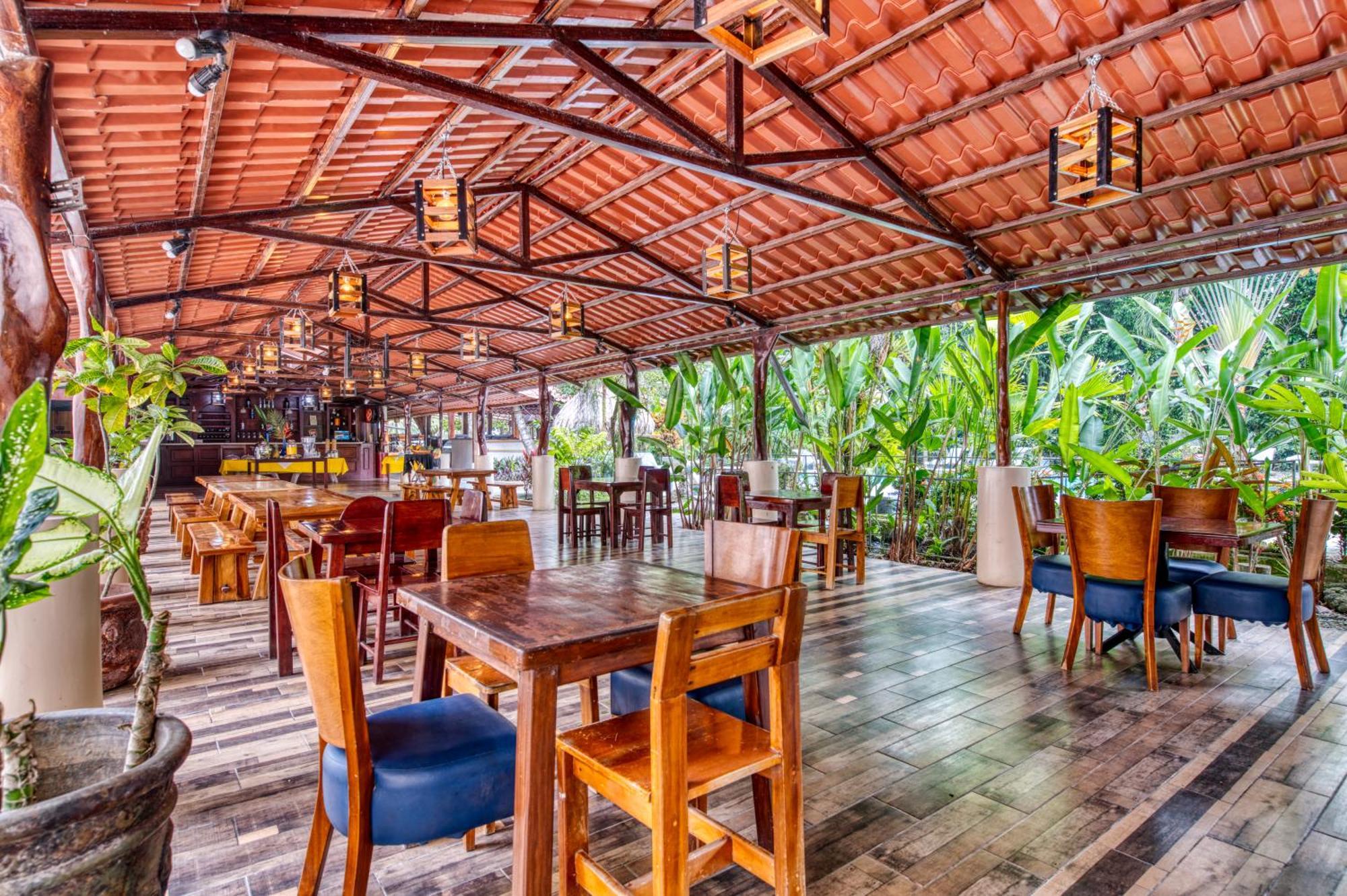 Atlantida Lodge Кахуита Екстериор снимка