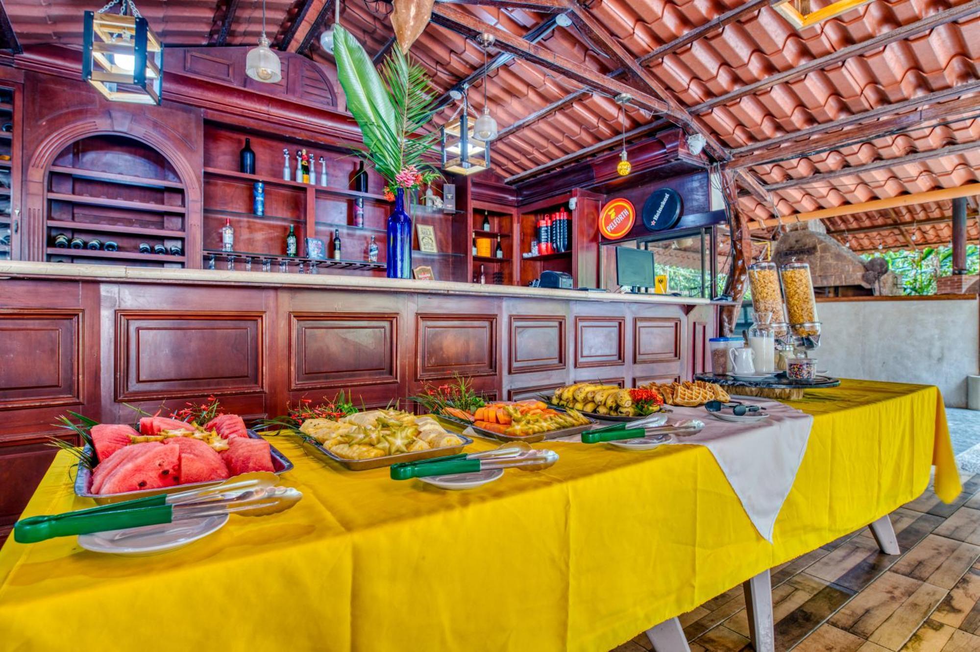 Atlantida Lodge Кахуита Екстериор снимка