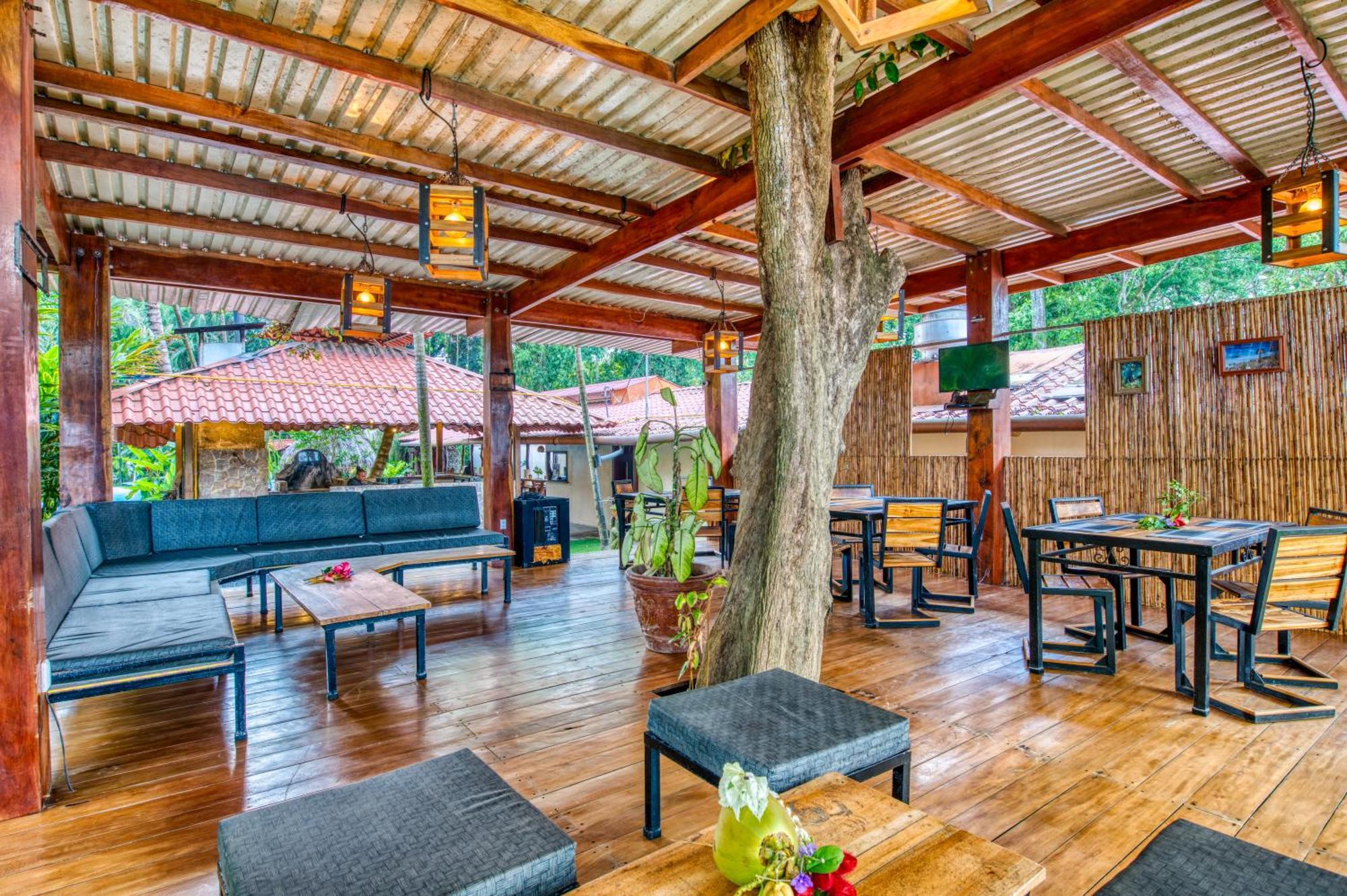 Atlantida Lodge Кахуита Екстериор снимка