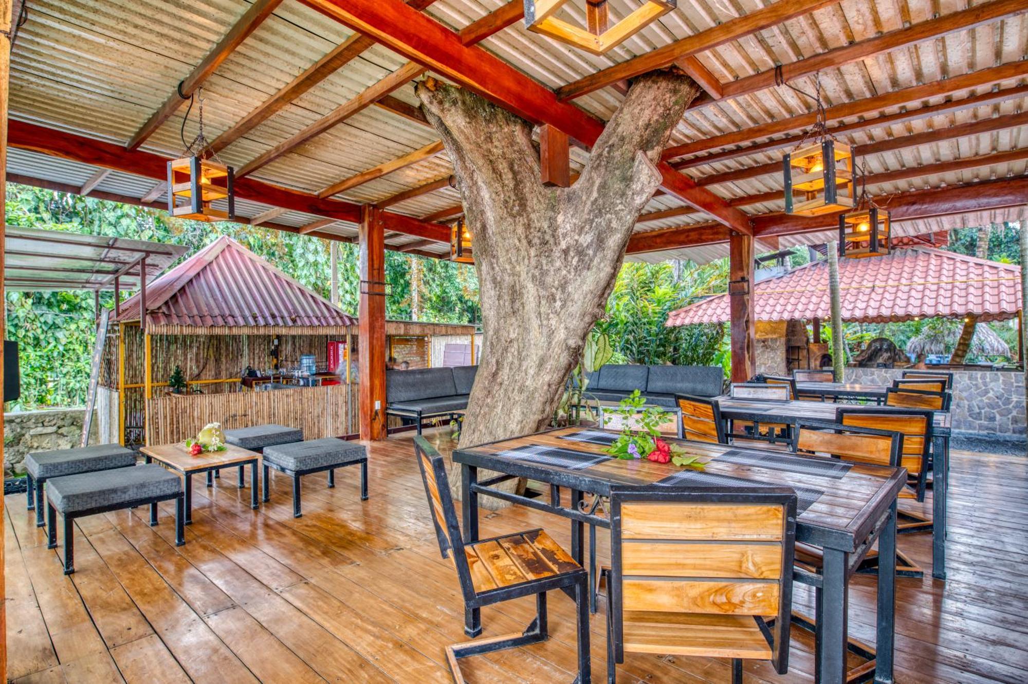 Atlantida Lodge Кахуита Екстериор снимка